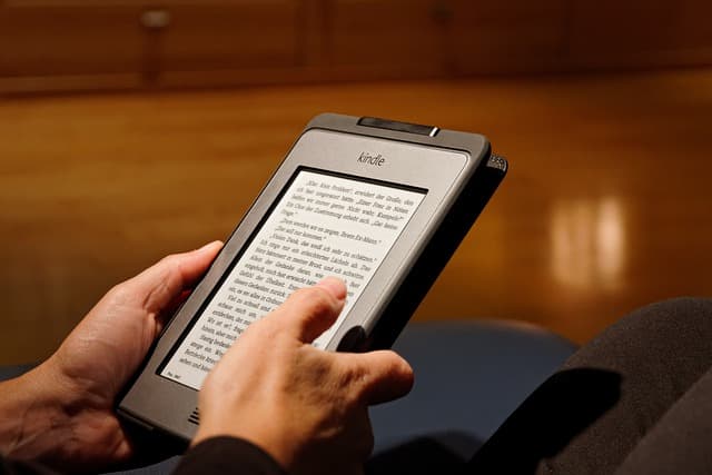 Lectura con libro electrónico